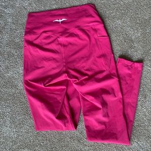 The Iwa Company Leggings in Hibiscus with pockets